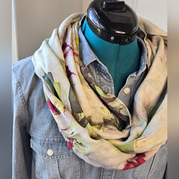 BLANK LONDON WATER COLOR FLORAL INFINITY SCARF 100% MODAL GREEN YELLOW WOMEN OS - Picture 2 of 12